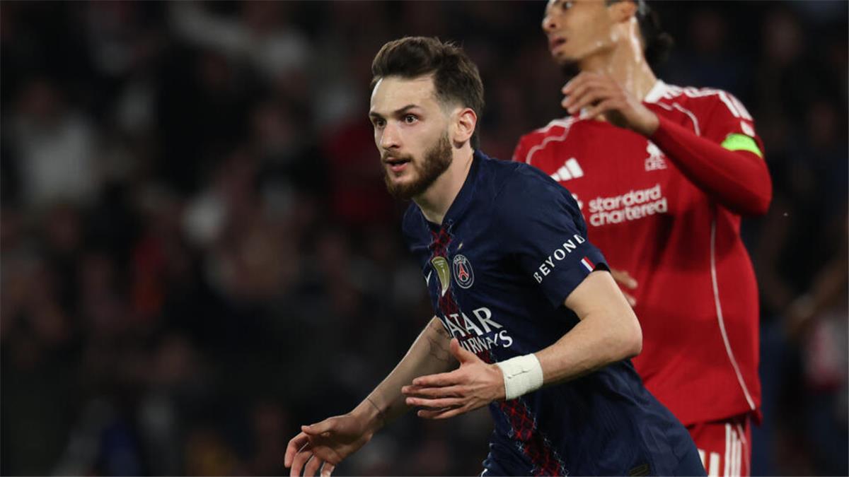 الأسماء الإيطالية تقود العدالة: الكشف عن طاقم تحكيم مباراة ليفربول وباريس سان جيرمان المصيرية في الأبطال