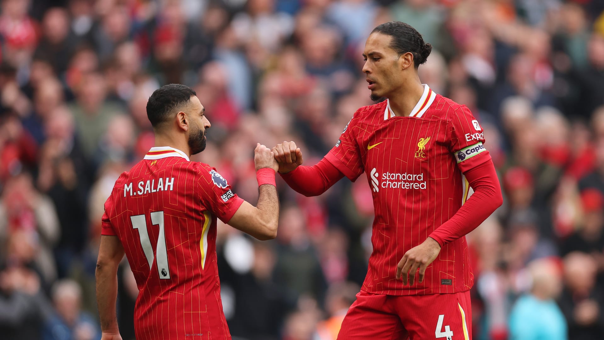 موقف محمد صلاح وفان دايك الطريف: هل كشف الهولندي سر مستقبل نجم ليفربول؟