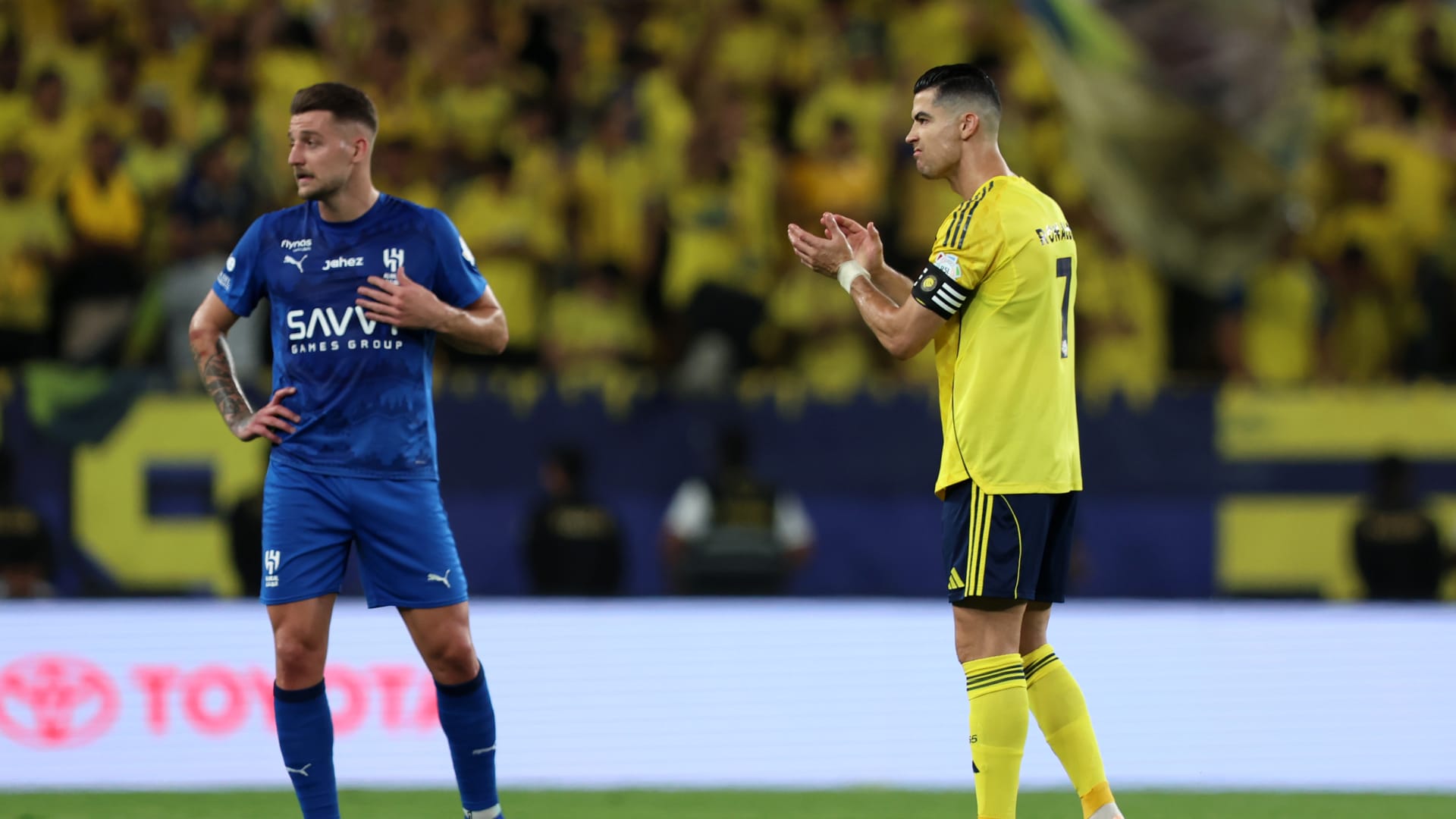 صراع القمة يحتدم: تحليل سيناريوهات حسم لقب الدوري السعودي بعد قمة الهلال والنصر المثيرة